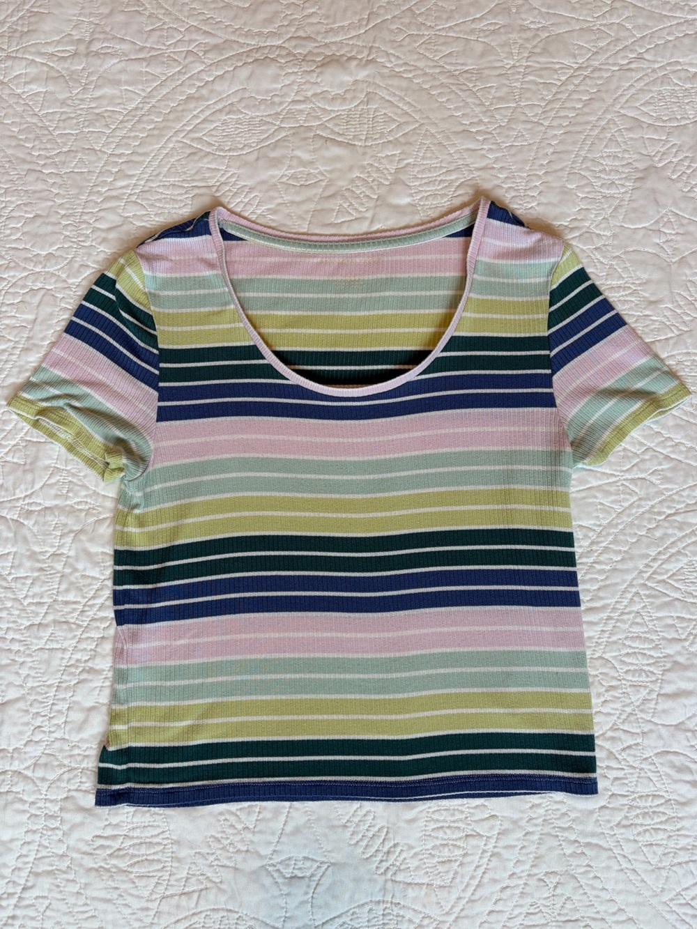 AMERICAN EAGLE- Cropped Tee